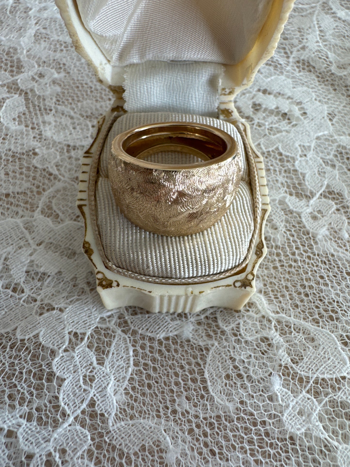 vintage 14k yellow gold textured bombe ring