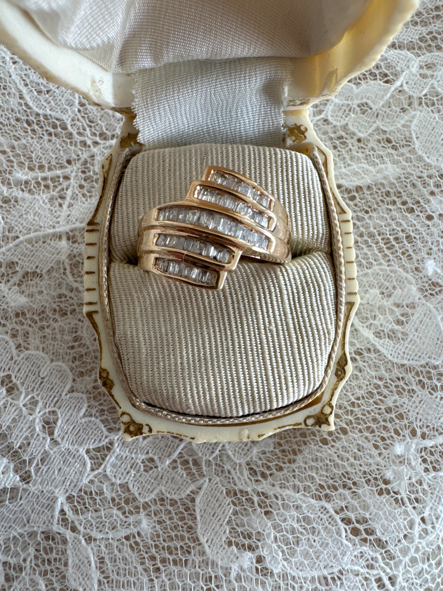 vintage 10k yellow gold baguette diamond ring
