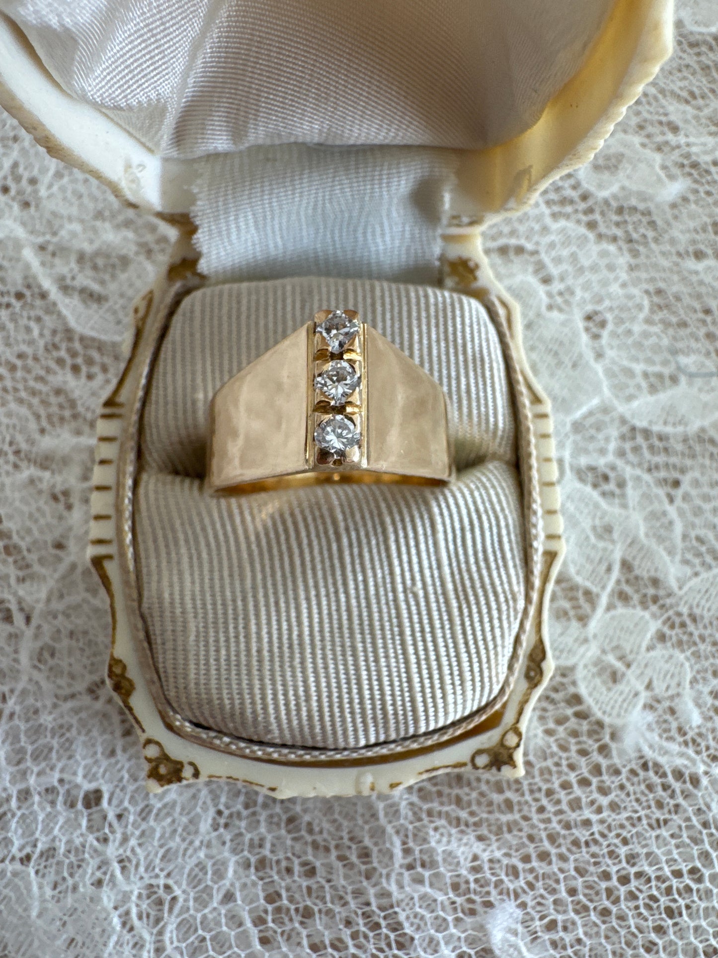 vintage 14k yellow gold three diamond ring